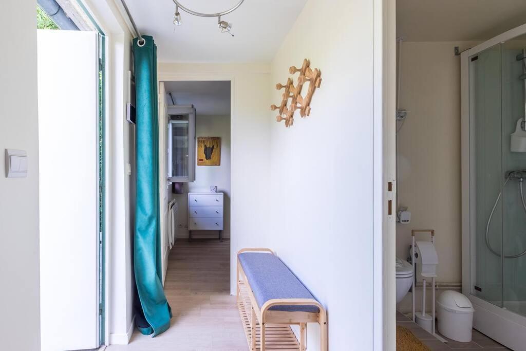Maisonnette Dans Jardin Partage Colombes  Bagian luar foto